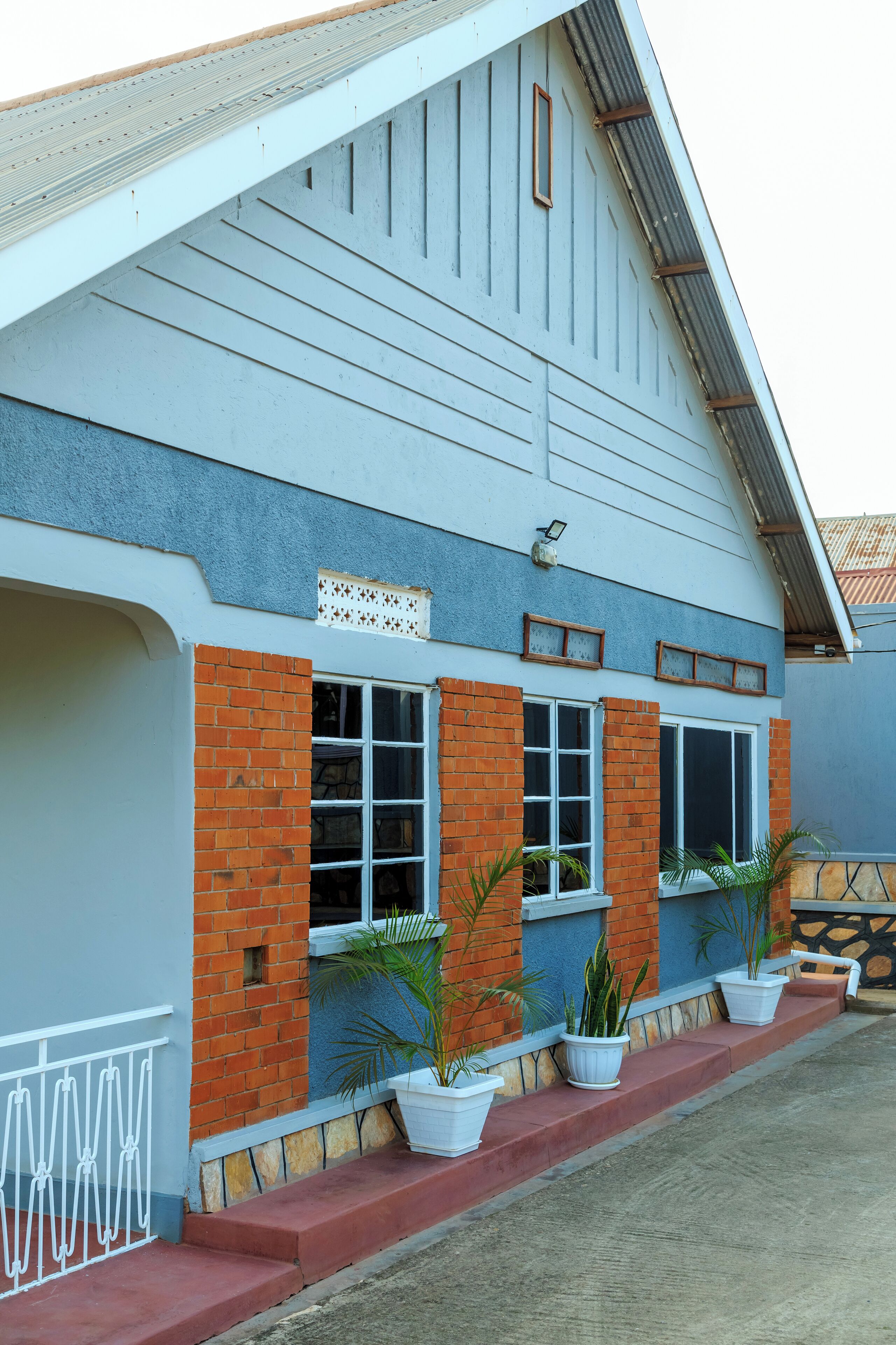 Mặt tiền nơi lưu trú