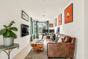 Interior - Central Austin Oasis with Pool - Sleeps 9 (Austin)