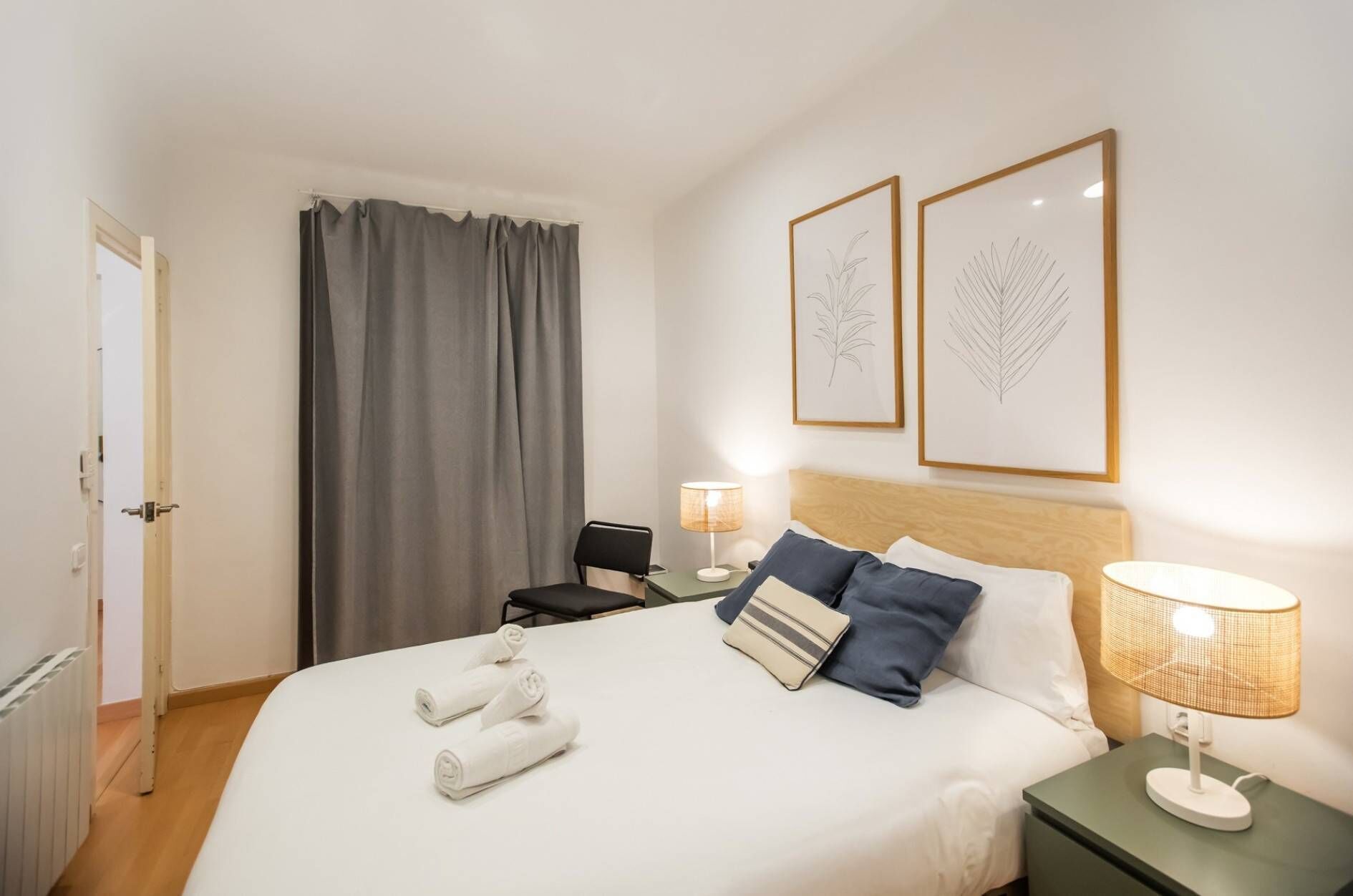3 slaapkamers, een strijkplank/strijkijzer, internet, beddengoed