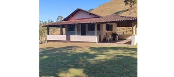 A refuge where time slows down, silence embraces and nature converses.