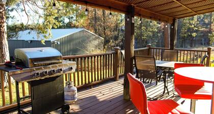 Rustic Charm Meets Lakeside Bliss in Pine Hollow