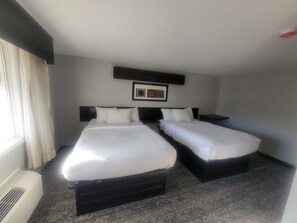 デスク、ノートパソコン用作業スペース、WiFi (無料)