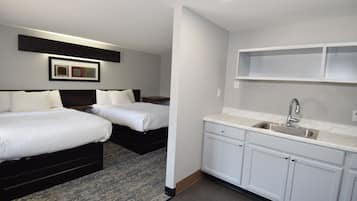 舒适客房, 2 张双人床 | 办公桌、笔记本电脑工作区、免费 WiFi、床单