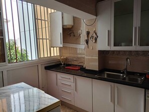 Microwave, oven