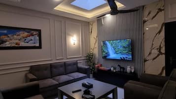 Villa - 5 soveværelser - handicapvenligt - balkon | Stue