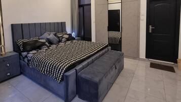 Villa, 5 camere da letto, accessibile ai disabili, balcone | 5 camere, insonorizzazione