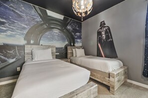 9 bedrooms, iron/ironing board, WiFi, bed sheets - Last Minute Disney! Private Pool, Hot Tub & Themed Bedrooms. Book Now! #118547 (Orlando)