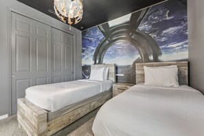 9 bedrooms, iron/ironing board, WiFi, bed sheets