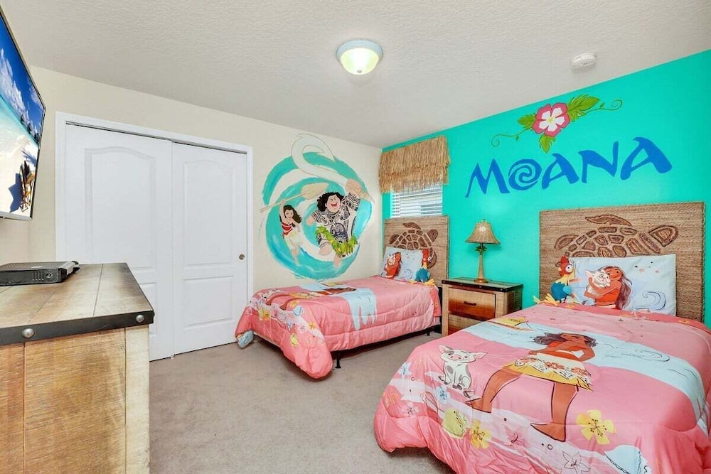Last Minute Disney! Private Pool, Hot Tub, Game Room &