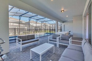 Outdoor dining - Last Minute Disney! Private Pool, Hot Tub, Game Room & Themed Bedrooms. Book Now! #118575 (Orlando)