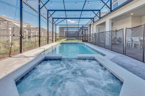 A heated pool - Last Minute Disney! Private Pool, Hot Tub, Game Room & Themed Bedrooms. Book Now! #118575 (Orlando)