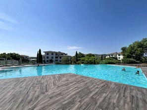 Pool - Bright apartment in Porto-Vecchio, near beach (Porto-Vecchio)