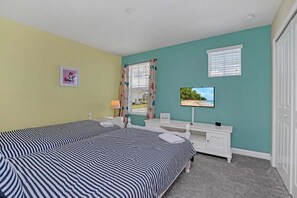 5 bedrooms, iron/ironing board, WiFi, bed sheets