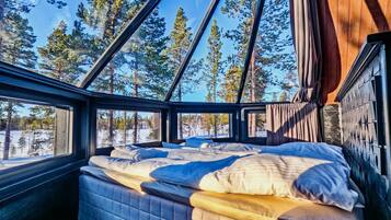 6 bedrooms, desk, iron/ironing board, free WiFi