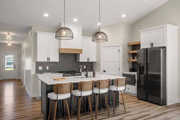 Fridge, microwave, oven, dishwasher