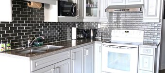 Together Time Getaway, Just 5 Mins to Hwy 401