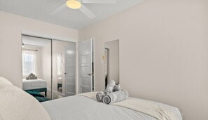 2 bedrooms, desk, iron/ironing board, travel cot