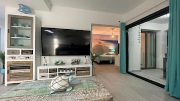 1 bedroom, desk, iron/ironing board, WiFi