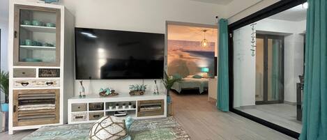 1 bedroom, desk, iron/ironing board, WiFi