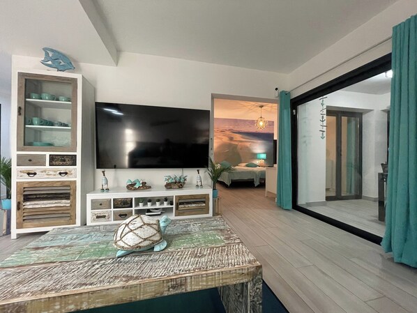 1 bedroom, desk, iron/ironing board, WiFi