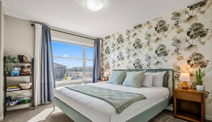 3 bedrooms, desk, iron/ironing board, travel crib