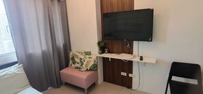 Desk, free WiFi, bed sheets