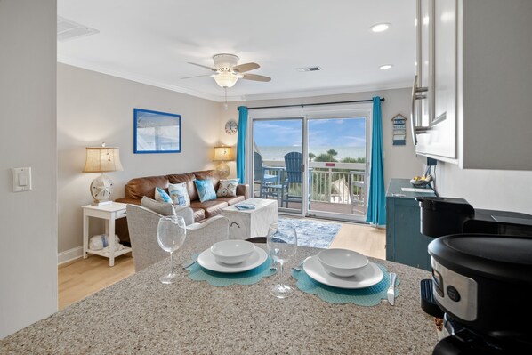 TV, books - Oceanfront Hilton Head Condo 328 | Pool, Balcony & Family-Friendly (Hilton Head Island)