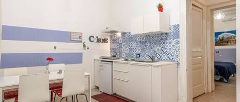 冷蔵庫、トースター