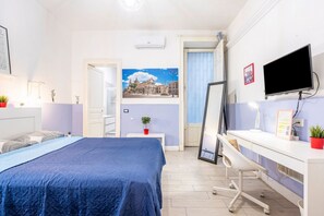 2 chambres, fer et planche à repasser, lit parapluie