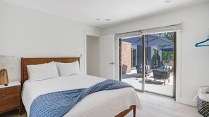 4 bedrooms, internet, bed sheets