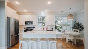House, Multiple Beds, Patio, Garden View (Coastal Quarters) | Private kitchen | Coffee/tea maker, fridge, microwave, oven - Coastal Quarters in Bluffton - Dog Friendly! Bluffton Park Lowcountry Charmer (Bluffton)