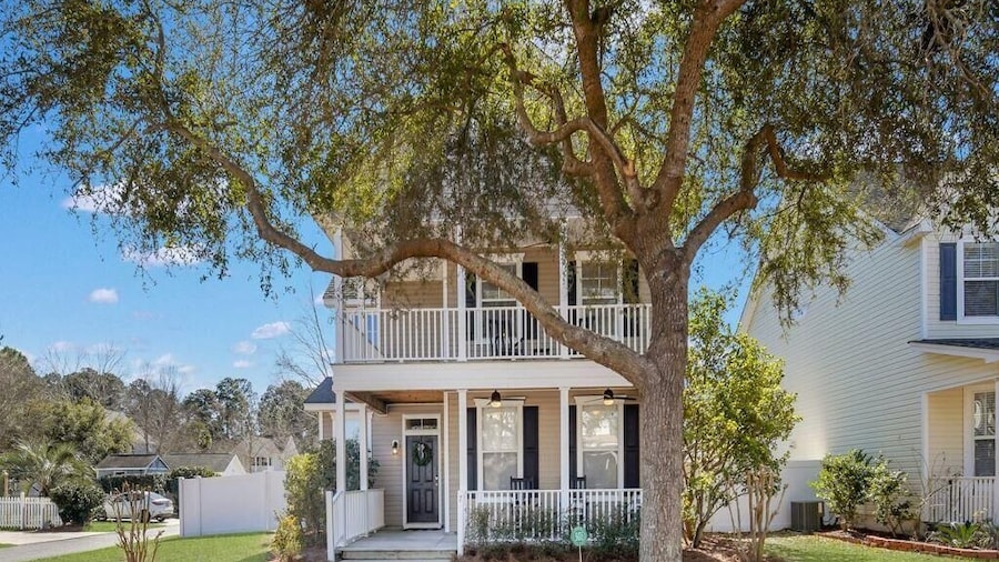 Coastal Quarters in Bluffton - Dog Friendly! Bluffton Park Lowcountry Charmer