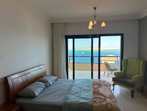 1 habitación, tabla de planchar con plancha y internet