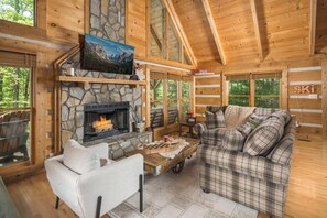 Smart TV, fireplace