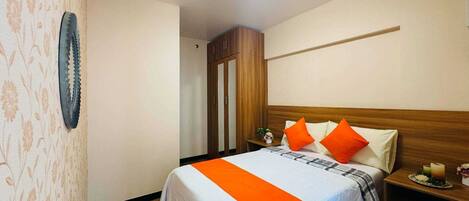 Kahden hengen deluxe-huone | Työpöytä, äänieristys, ilmainen Wi-Fi, vuodevaatteet