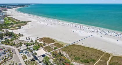 Sunny Beach Retreat on Siesta Key