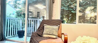 Charming Whole House in Willoughby