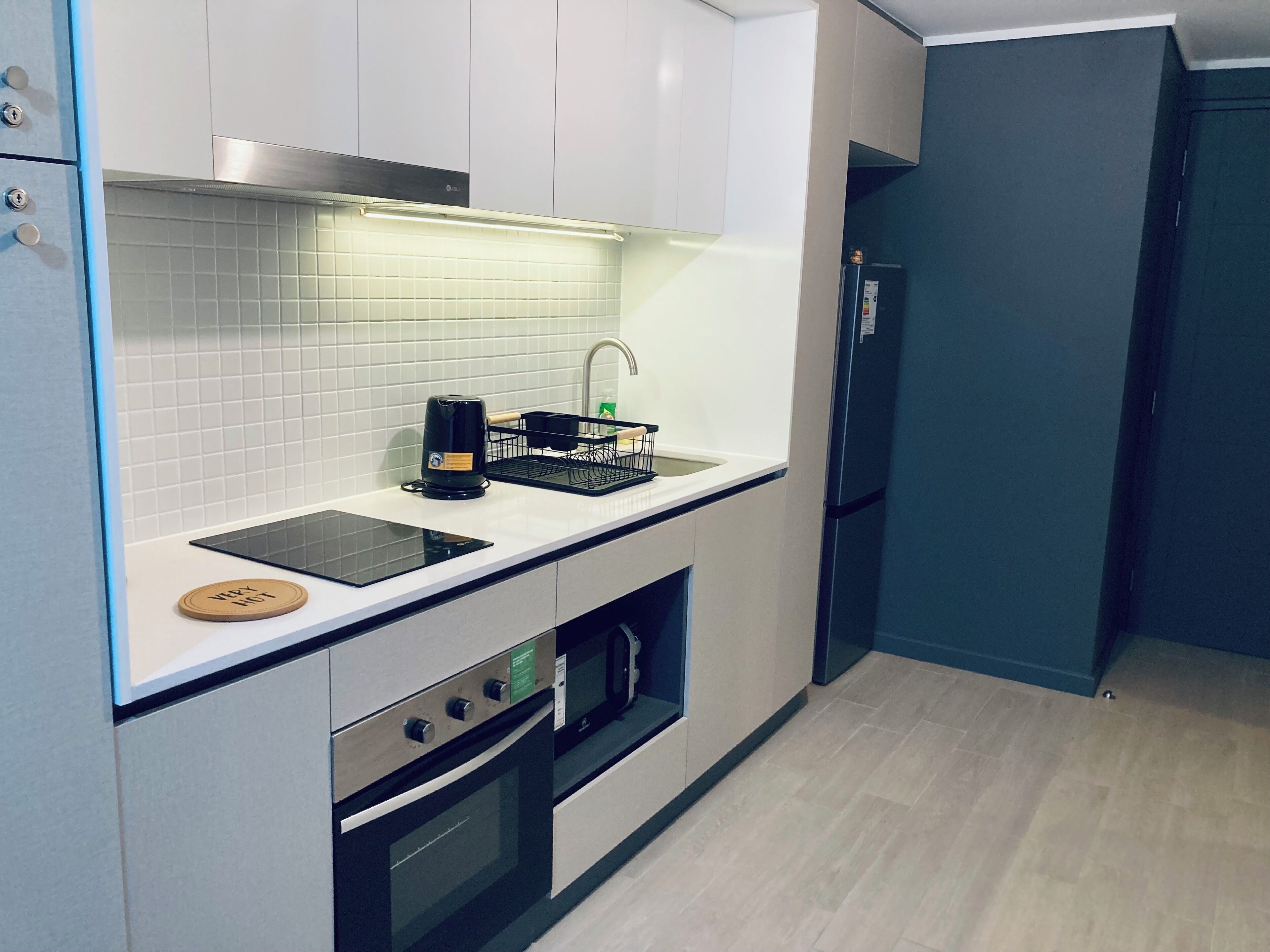 電子レンジ、オーブン、コンロ