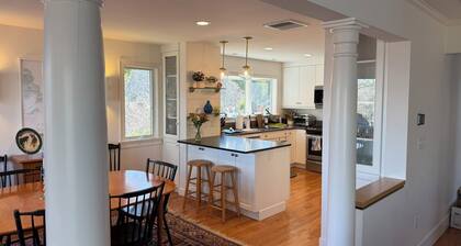 Luxury 6-bedroom home in charming Falmouth walk to Private Beach, Bike Path