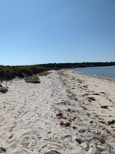 Luxury 6-bedroom home in charming Falmouth walk to Private Beach, Bike Path