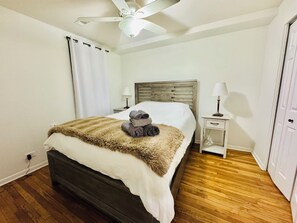 2 bedrooms, iron/ironing board, free WiFi, bed sheets