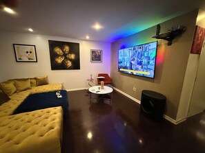 TV - The Rose MusicRecording Home (Newark)