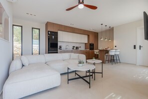 Villa, 2 chambres, piscine privée, vue mer | Salle de séjour