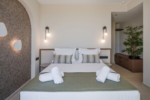 2 Schlafzimmer, kostenlose Babybetten, Bettwäsche