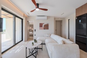 Villa, 2 chambres, piscine privée, vue mer | Salle de séjour