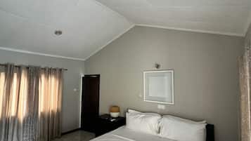 6 makuuhuonetta, silitysrauta/-lauta, vauvan matkasänky, ilmainen Wi-Fi