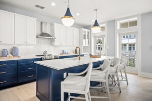 شقة (3 Bedrooms) | المنشأة من الداخل