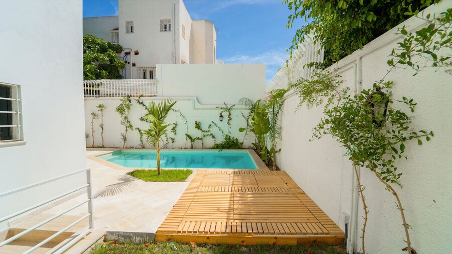 Villa Malaga Luxury for 10 in Central Marsa