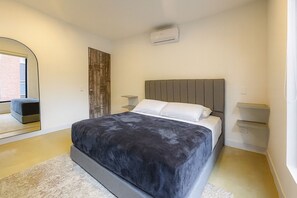 8 bedrooms, Internet, bed sheets