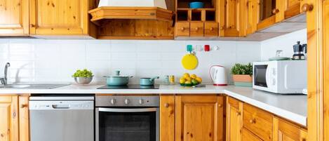 Fridge, microwave, dishwasher